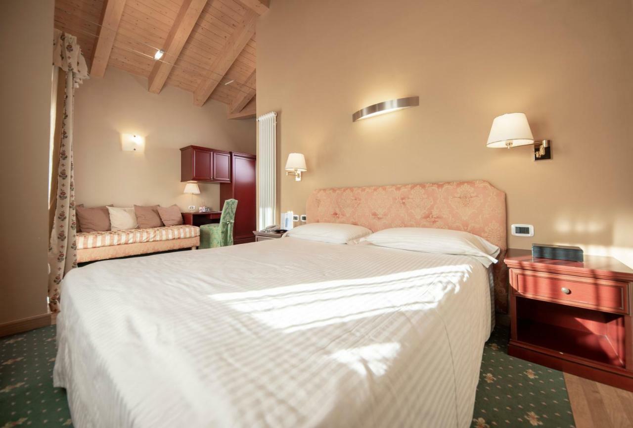 Hotel Dolomiti โมเอนา ภายนอก รูปภาพ