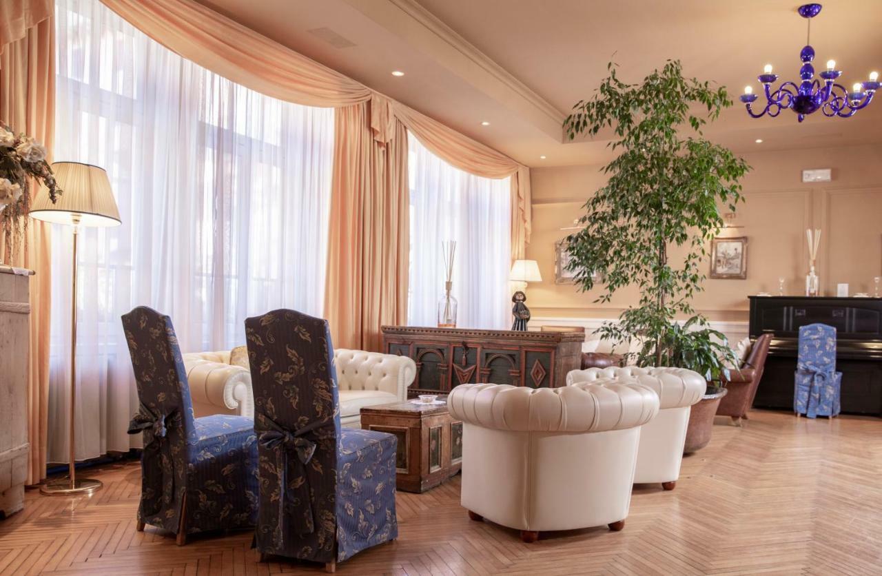 Hotel Dolomiti โมเอนา ภายนอก รูปภาพ